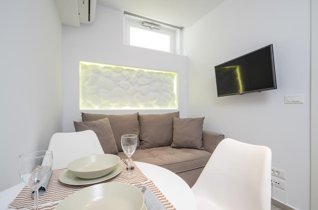 Elegant Apartments อาโยส โพรโกปิออส ภายนอก รูปภาพ
