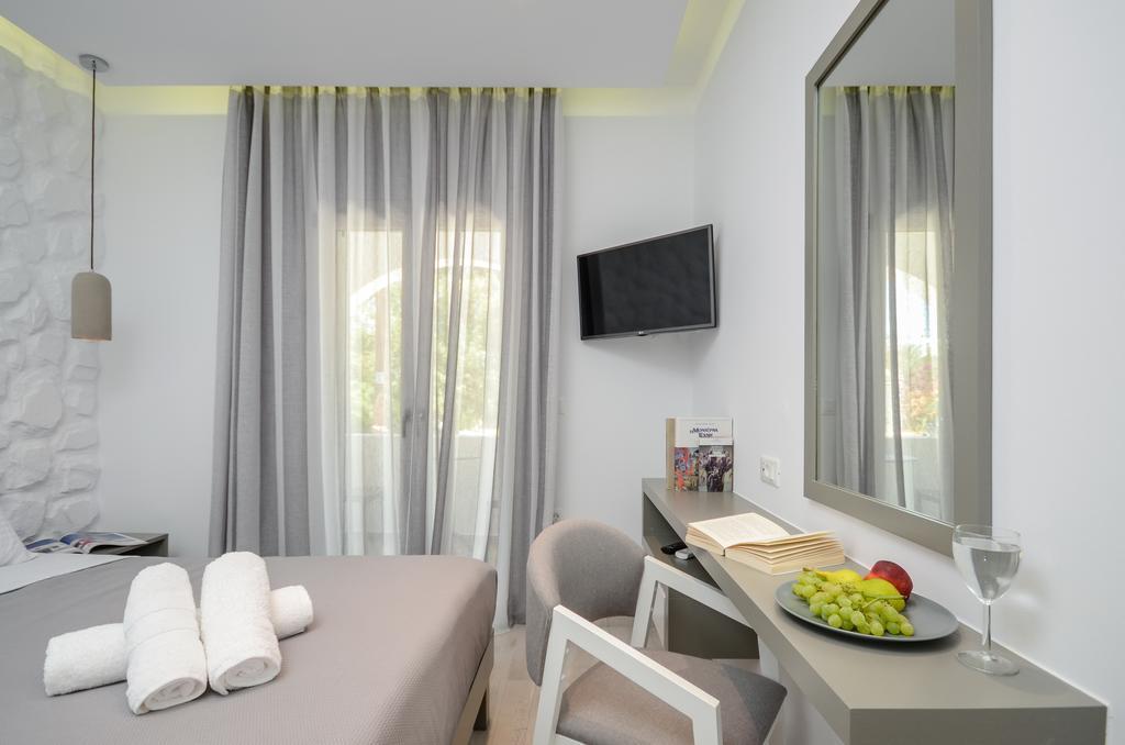 Elegant Apartments อาโยส โพรโกปิออส ภายนอก รูปภาพ