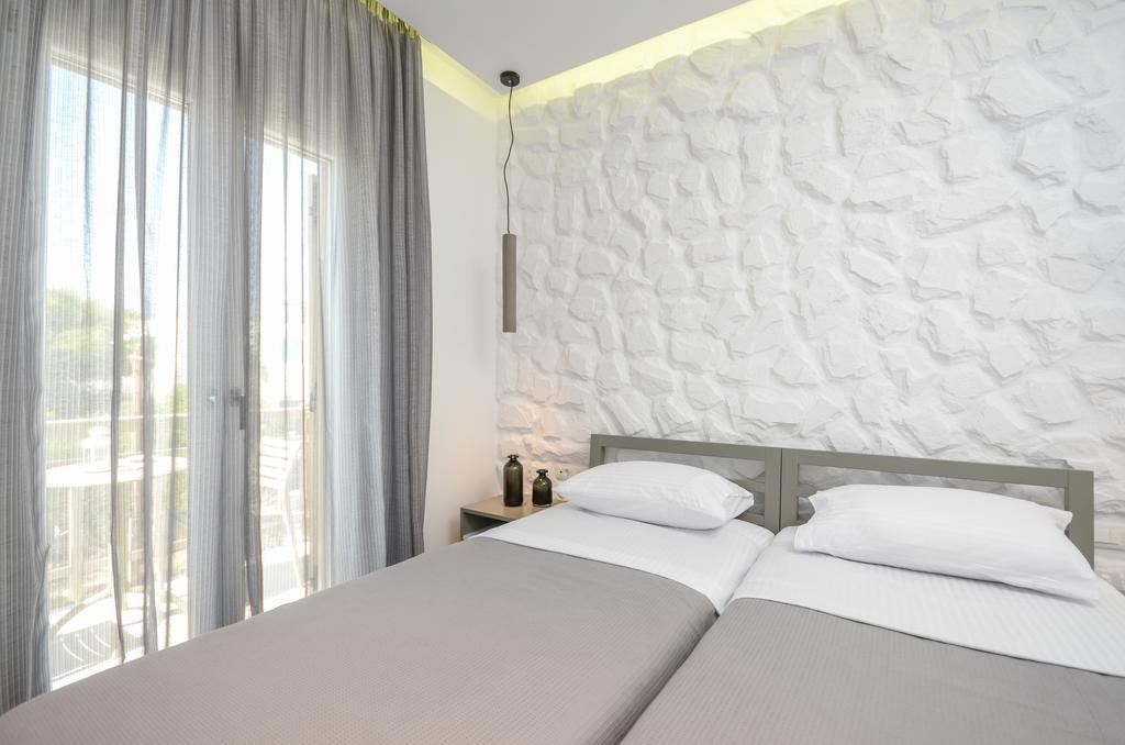 Elegant Apartments อาโยส โพรโกปิออส ภายนอก รูปภาพ
